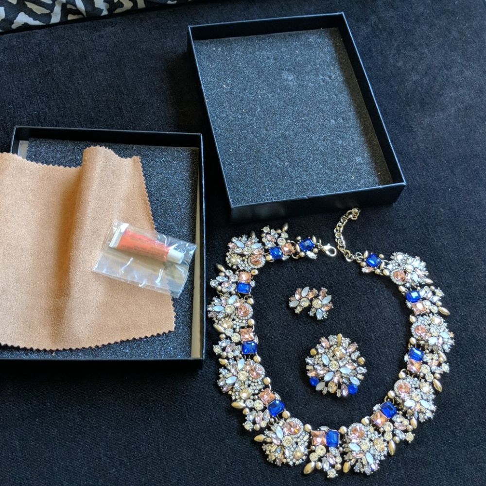 sparkling jewelry set